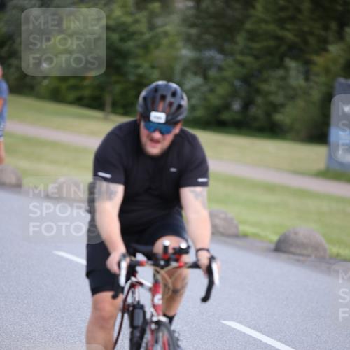 16.06.2024 - 26. Vierlanden-Triathlon Jannik Wohlers http://msf.ph/oto/6301057 16.06.2024 11:38:48 Radfahren 53, 156, 165, 185, 271, 295 meine-sportfotos.de