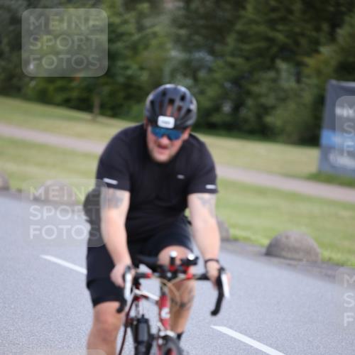 16.06.2024 - 26. Vierlanden-Triathlon Jannik Wohlers http://msf.ph/oto/6301060 16.06.2024 11:38:48 Radfahren 53, 156, 165, 185, 271, 295 meine-sportfotos.de
