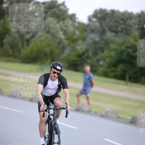 16.06.2024 - 26. Vierlanden-Triathlon Jannik Wohlers http://msf.ph/oto/6301103 16.06.2024 11:38:51 Radfahren 24, 53, 61, 156, 165, 271, 295 meine-sportfotos.de