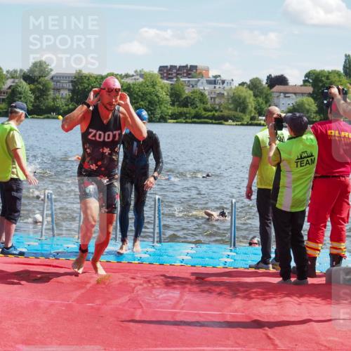 16.06.2024 - 7 Türme Triathlon KatJ http://msf.ph/oto/6301104 16.06.2024 11:17:00 Schwimmen 22, 27, 37, 175, 186, 217, 230, 231, 272, 289, 298 meine-sportfotos.de