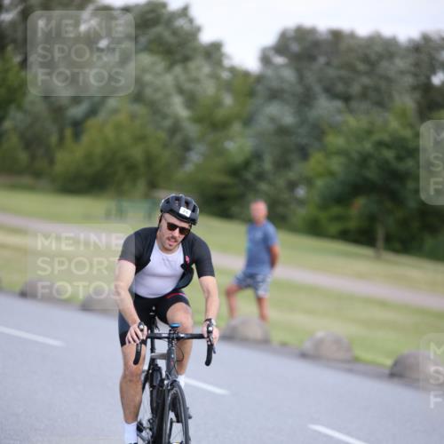 16.06.2024 - 26. Vierlanden-Triathlon Jannik Wohlers http://msf.ph/oto/6301117 16.06.2024 11:38:51 Radfahren 24, 53, 61, 156, 165, 271, 295 meine-sportfotos.de
