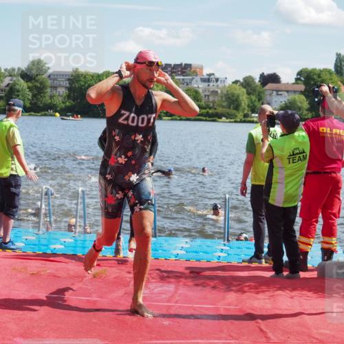 16.06.2024 - 7 Türme Triathlon KatJ http://msf.ph/oto/6301126 16.06.2024 11:17:00 Schwimmen 22, 27, 37, 175, 186, 217, 230, 231, 272, 289, 298 meine-sportfotos.de