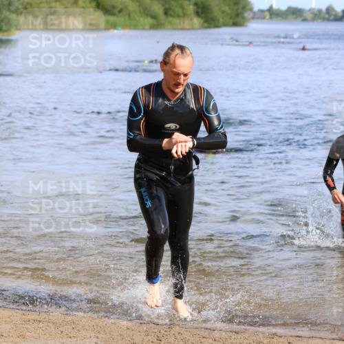 16.06.2024 - 26. Vierlanden-Triathlon Strokosch-Dieckow http://msf.ph/oto/6301158 16.06.2024 09:43:07 Schwimmen 10, 23, 47, 60, 10, 23, 47, 60 meine-sportfotos.de
