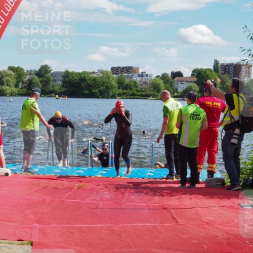 16.06.2024 - 7 Türme Triathlon KatJ http://msf.ph/oto/6301169 16.06.2024 11:17:06 Schwimmen 22, 27, 37, 165, 186, 217, 230, 231, 237, 242, 272, 289, 298 meine-sportfotos.de