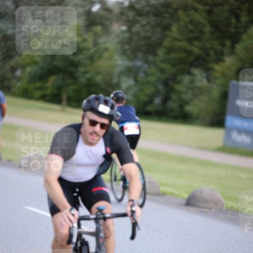 16.06.2024 - 26. Vierlanden-Triathlon Jannik Wohlers http://msf.ph/oto/6301200 16.06.2024 11:38:52 Radfahren 24, 53, 61, 156, 165, 181, 271, 295 meine-sportfotos.de