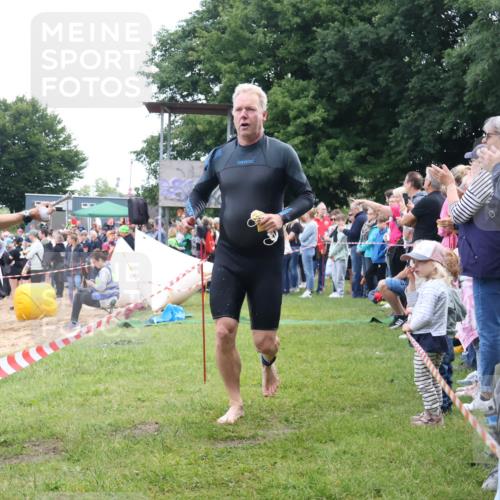 16.06.2024 - 26. Vierlanden-Triathlon Lena Gebhardt http://msf.ph/oto/6301207 16.06.2024 11:02:00 Schwimmen 393, 393 meine-sportfotos.de