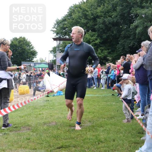 16.06.2024 - 26. Vierlanden-Triathlon Lena Gebhardt http://msf.ph/oto/6301213 16.06.2024 11:02:01 Schwimmen 393, 393 meine-sportfotos.de