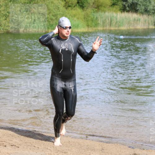 16.06.2024 - 26. Vierlanden-Triathlon Strokosch-Dieckow http://msf.ph/oto/6301271 16.06.2024 09:43:10 Schwimmen 10, 23, 47, 60, 10, 23, 47, 60 meine-sportfotos.de
