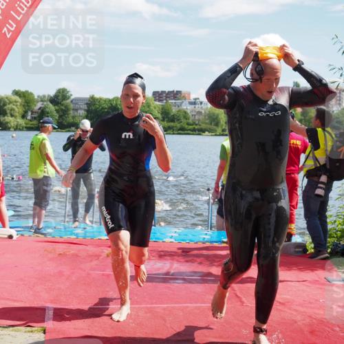 16.06.2024 - 7 Türme Triathlon KatJ http://msf.ph/oto/6301277 16.06.2024 11:17:11 Schwimmen 22, 27, 165, 186, 230, 237, 242, 272, 289, 298, 618 meine-sportfotos.de