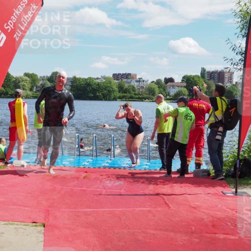 16.06.2024 - 7 Türme Triathlon KatJ http://msf.ph/oto/6301282 16.06.2024 11:17:14 Schwimmen 22, 27, 165, 186, 227, 230, 237, 242, 272, 289, 298, 618 meine-sportfotos.de