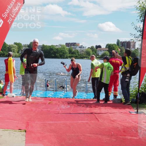 16.06.2024 - 7 Türme Triathlon KatJ http://msf.ph/oto/6301288 16.06.2024 11:17:14 Schwimmen 22, 27, 165, 186, 227, 230, 237, 242, 272, 289, 298, 618 meine-sportfotos.de