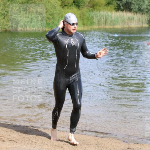 16.06.2024 - 26. Vierlanden-Triathlon Strokosch-Dieckow http://msf.ph/oto/6301289 16.06.2024 09:43:10 Schwimmen 10, 23, 47, 60, 10, 23, 47, 60 meine-sportfotos.de