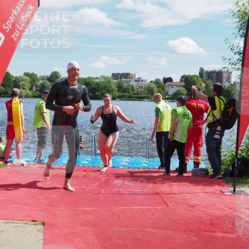 16.06.2024 - 7 Türme Triathlon KatJ http://msf.ph/oto/6301307 16.06.2024 11:17:14 Schwimmen 22, 27, 165, 186, 227, 230, 237, 242, 272, 289, 298, 618 meine-sportfotos.de