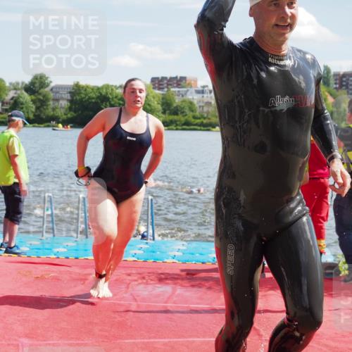 16.06.2024 - 7 Türme Triathlon KatJ http://msf.ph/oto/6301314 16.06.2024 11:17:15 Schwimmen 22, 27, 165, 186, 227, 230, 237, 242, 272, 298, 618 meine-sportfotos.de