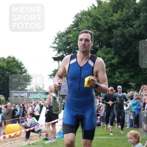 16.06.2024 - 26. Vierlanden-Triathlon Lena Gebhardt http://msf.ph/oto/6301327 16.06.2024 11:04:36 Schwimmen 358, 411, 446, 358, 411, 446 meine-sportfotos.de