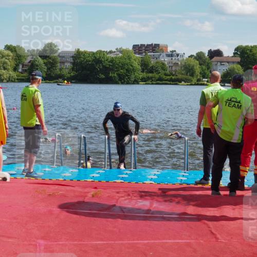 16.06.2024 - 7 Türme Triathlon KatJ http://msf.ph/oto/6301337 16.06.2024 11:17:20 Schwimmen 27, 28, 165, 186, 227, 230, 237, 242, 272, 298, 618 meine-sportfotos.de