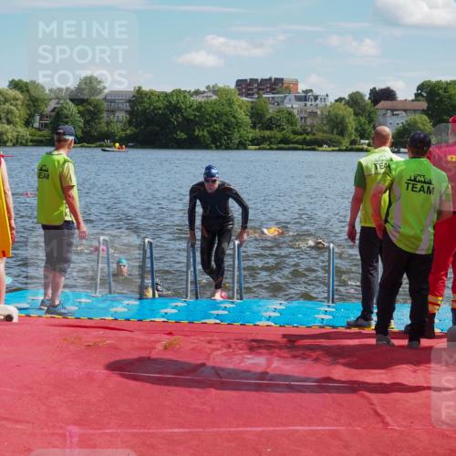 16.06.2024 - 7 Türme Triathlon KatJ http://msf.ph/oto/6301346 16.06.2024 11:17:20 Schwimmen 27, 28, 165, 186, 227, 230, 237, 242, 272, 298, 618 meine-sportfotos.de
