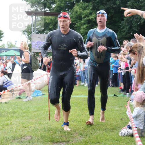 16.06.2024 - 26. Vierlanden-Triathlon Lena Gebhardt http://msf.ph/oto/6301348 16.06.2024 11:04:39 Schwimmen 358, 411, 446, 358, 411, 446 meine-sportfotos.de