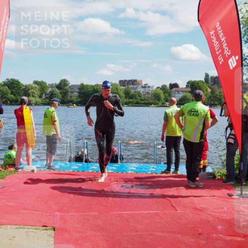 16.06.2024 - 7 Türme Triathlon KatJ http://msf.ph/oto/6301384 16.06.2024 11:17:24 Schwimmen 27, 28, 165, 186, 227, 237, 242, 272, 618 meine-sportfotos.de