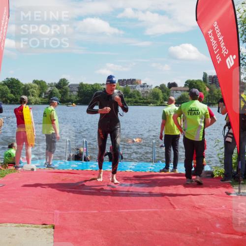 16.06.2024 - 7 Türme Triathlon KatJ http://msf.ph/oto/6301392 16.06.2024 11:17:24 Schwimmen 27, 28, 165, 186, 227, 237, 242, 272, 618 meine-sportfotos.de