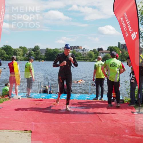 16.06.2024 - 7 Türme Triathlon KatJ http://msf.ph/oto/6301394 16.06.2024 11:17:24 Schwimmen 27, 28, 165, 186, 227, 237, 242, 272, 618 meine-sportfotos.de