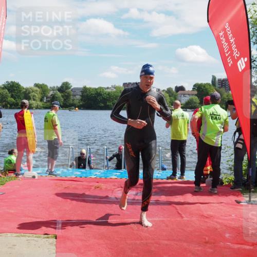 16.06.2024 - 7 Türme Triathlon KatJ http://msf.ph/oto/6301420 16.06.2024 11:17:25 Schwimmen 27, 28, 165, 186, 227, 237, 242, 272, 618 meine-sportfotos.de