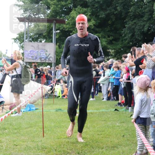 16.06.2024 - 26. Vierlanden-Triathlon Lena Gebhardt http://msf.ph/oto/6301421 16.06.2024 11:04:59 Schwimmen 425, 431, 436, 447, 425, 431, 436, 447 meine-sportfotos.de