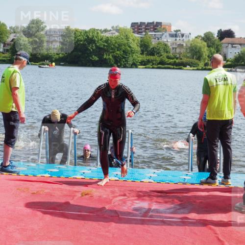 16.06.2024 - 7 Türme Triathlon KatJ http://msf.ph/oto/6301429 16.06.2024 11:17:29 Schwimmen 27, 28, 165, 186, 227, 237, 242, 272, 618 meine-sportfotos.de