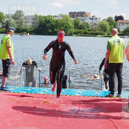 16.06.2024 - 7 Türme Triathlon KatJ http://msf.ph/oto/6301433 16.06.2024 11:17:29 Schwimmen 27, 28, 165, 186, 227, 237, 242, 272, 618 meine-sportfotos.de