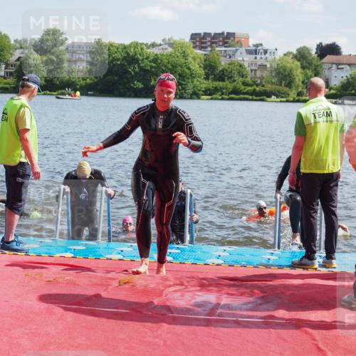 16.06.2024 - 7 Türme Triathlon KatJ http://msf.ph/oto/6301439 16.06.2024 11:17:29 Schwimmen 27, 28, 165, 186, 227, 237, 242, 272, 618 meine-sportfotos.de