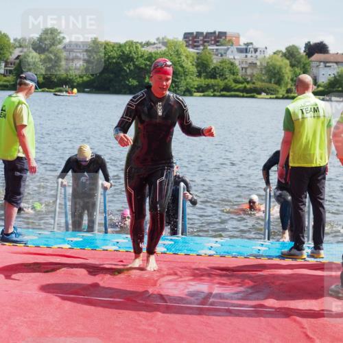 16.06.2024 - 7 Türme Triathlon KatJ http://msf.ph/oto/6301448 16.06.2024 11:17:30 Schwimmen 27, 28, 165, 186, 227, 237, 242, 272, 618 meine-sportfotos.de