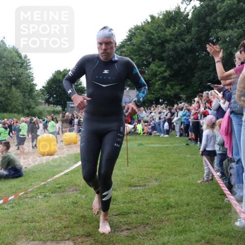 16.06.2024 - 26. Vierlanden-Triathlon Lena Gebhardt http://msf.ph/oto/6301460 16.06.2024 11:05:03 Schwimmen 431, 436, 447, 431, 436, 447 meine-sportfotos.de