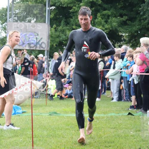 16.06.2024 - 26. Vierlanden-Triathlon Lena Gebhardt http://msf.ph/oto/6301480 16.06.2024 11:05:10 Schwimmen 436, 448, 436, 448 meine-sportfotos.de