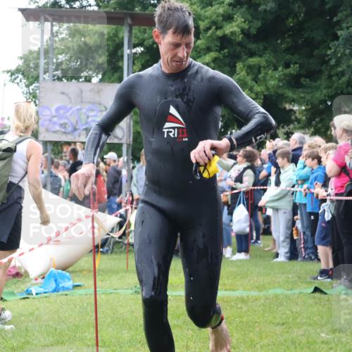16.06.2024 - 26. Vierlanden-Triathlon Lena Gebhardt http://msf.ph/oto/6301487 16.06.2024 11:05:11 Schwimmen 436, 448, 436, 448 meine-sportfotos.de