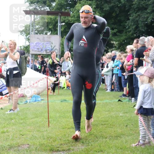 16.06.2024 - 26. Vierlanden-Triathlon Lena Gebhardt http://msf.ph/oto/6301537 16.06.2024 11:05:29 Schwimmen 361, 369, 383, 402, 415, 435, 439, 448, 463, 361, 369, 383, 402, 415, 435, 439, 448, 463 meine-sportfotos.de
