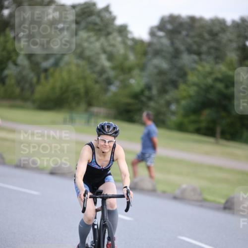 16.06.2024 - 26. Vierlanden-Triathlon Jannik Wohlers http://msf.ph/oto/6301541 16.06.2024 11:38:55 Radfahren 24, 53, 61, 156, 181, 184, 271, 295 meine-sportfotos.de