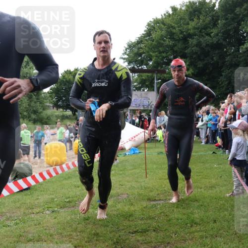 16.06.2024 - 26. Vierlanden-Triathlon Lena Gebhardt http://msf.ph/oto/6301584 16.06.2024 11:05:35 Schwimmen 361, 369, 402, 415, 439, 463, 361, 369, 402, 415, 439, 463 meine-sportfotos.de
