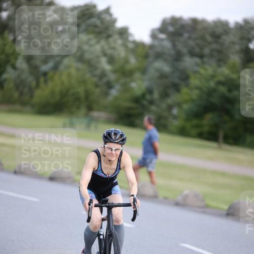 16.06.2024 - 26. Vierlanden-Triathlon Jannik Wohlers http://msf.ph/oto/6301616 16.06.2024 11:38:55 Radfahren 24, 53, 61, 156, 181, 184, 271, 295 meine-sportfotos.de