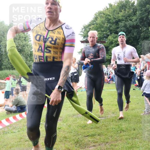 16.06.2024 - 26. Vierlanden-Triathlon Lena Gebhardt http://msf.ph/oto/6301625 16.06.2024 11:05:38 Schwimmen 369, 402, 415, 439, 463, 369, 402, 415, 439, 463 meine-sportfotos.de