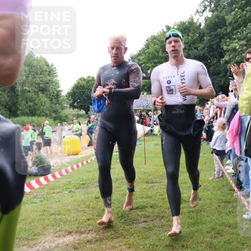 16.06.2024 - 26. Vierlanden-Triathlon Lena Gebhardt http://msf.ph/oto/6301633 16.06.2024 11:05:39 Schwimmen 369, 402, 463, 369, 402, 463 meine-sportfotos.de