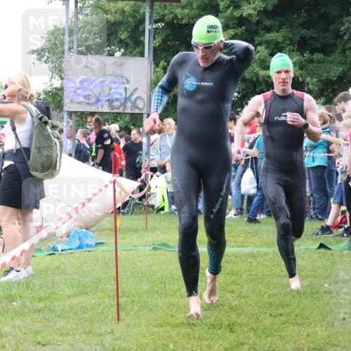 16.06.2024 - 26. Vierlanden-Triathlon Lena Gebhardt http://msf.ph/oto/6301690 16.06.2024 11:06:04 Schwimmen 373, 390, 392, 455, 373, 390, 392, 455 meine-sportfotos.de