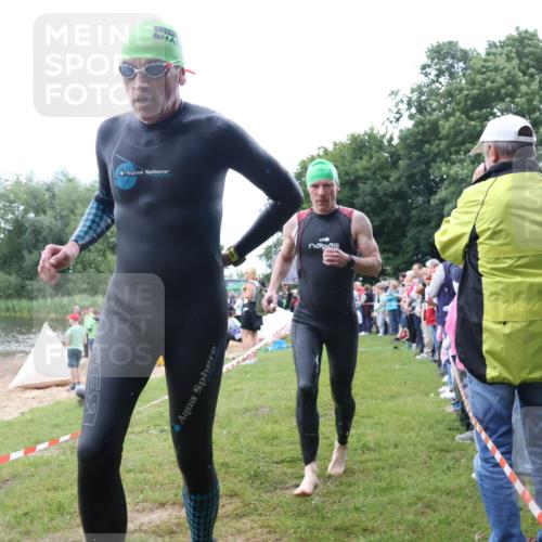 16.06.2024 - 26. Vierlanden-Triathlon Lena Gebhardt http://msf.ph/oto/6301714 16.06.2024 11:06:07 Schwimmen 373, 390, 392, 455, 373, 390, 392, 455 meine-sportfotos.de
