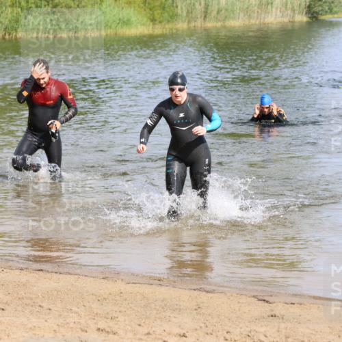 16.06.2024 - 26. Vierlanden-Triathlon Strokosch-Dieckow http://msf.ph/oto/6301721 16.06.2024 09:43:48 Schwimmen 12, 12 meine-sportfotos.de