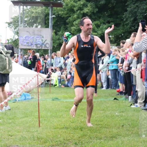 16.06.2024 - 26. Vierlanden-Triathlon Lena Gebhardt http://msf.ph/oto/6301737 16.06.2024 11:06:12 Schwimmen 392, 455, 392, 455 meine-sportfotos.de
