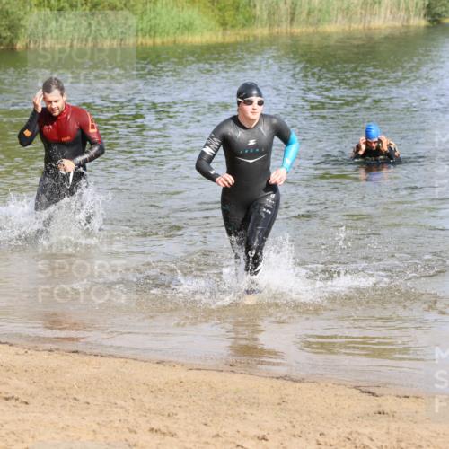 16.06.2024 - 26. Vierlanden-Triathlon Strokosch-Dieckow http://msf.ph/oto/6301750 16.06.2024 09:43:49 Schwimmen 12, 12 meine-sportfotos.de