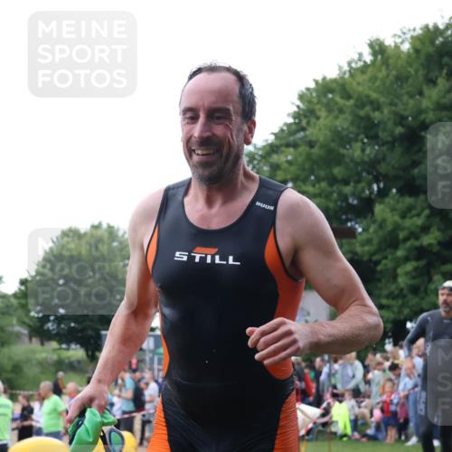 16.06.2024 - 26. Vierlanden-Triathlon Lena Gebhardt http://msf.ph/oto/6301754 16.06.2024 11:06:13 Schwimmen 392, 455, 392, 455 meine-sportfotos.de