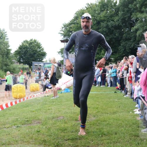 16.06.2024 - 26. Vierlanden-Triathlon Lena Gebhardt http://msf.ph/oto/6301771 16.06.2024 11:06:16 Schwimmen 392, 455, 469, 392, 455, 469 meine-sportfotos.de