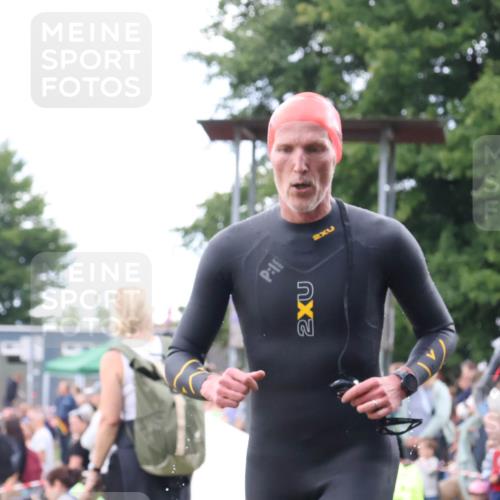 16.06.2024 - 26. Vierlanden-Triathlon Lena Gebhardt http://msf.ph/oto/6301803 16.06.2024 11:06:33 Schwimmen 413, 426, 469, 413, 426, 469 meine-sportfotos.de