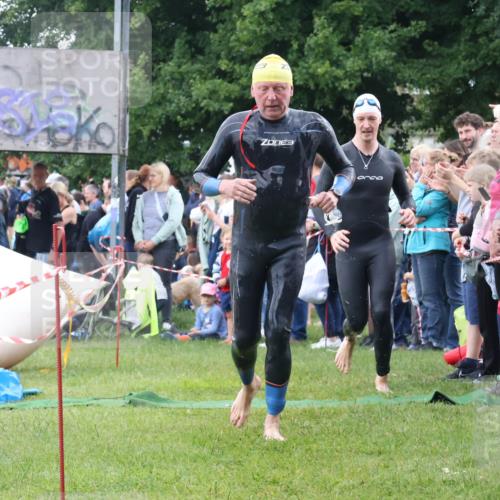 16.06.2024 - 26. Vierlanden-Triathlon Lena Gebhardt http://msf.ph/oto/6301815 16.06.2024 11:06:35 Schwimmen 413, 426, 469, 413, 426, 469 meine-sportfotos.de