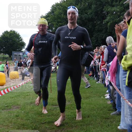 16.06.2024 - 26. Vierlanden-Triathlon Lena Gebhardt http://msf.ph/oto/6301833 16.06.2024 11:06:39 Schwimmen 413, 419, 426, 413, 419, 426 meine-sportfotos.de
